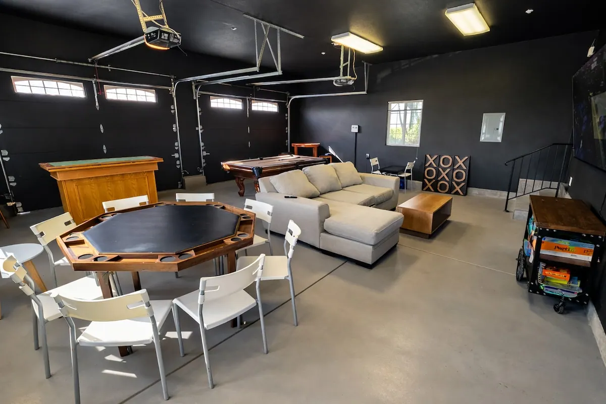 Game room with octagon poker table